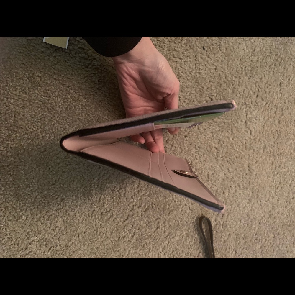 Kate Spade Wallet - Picture 4 of 4